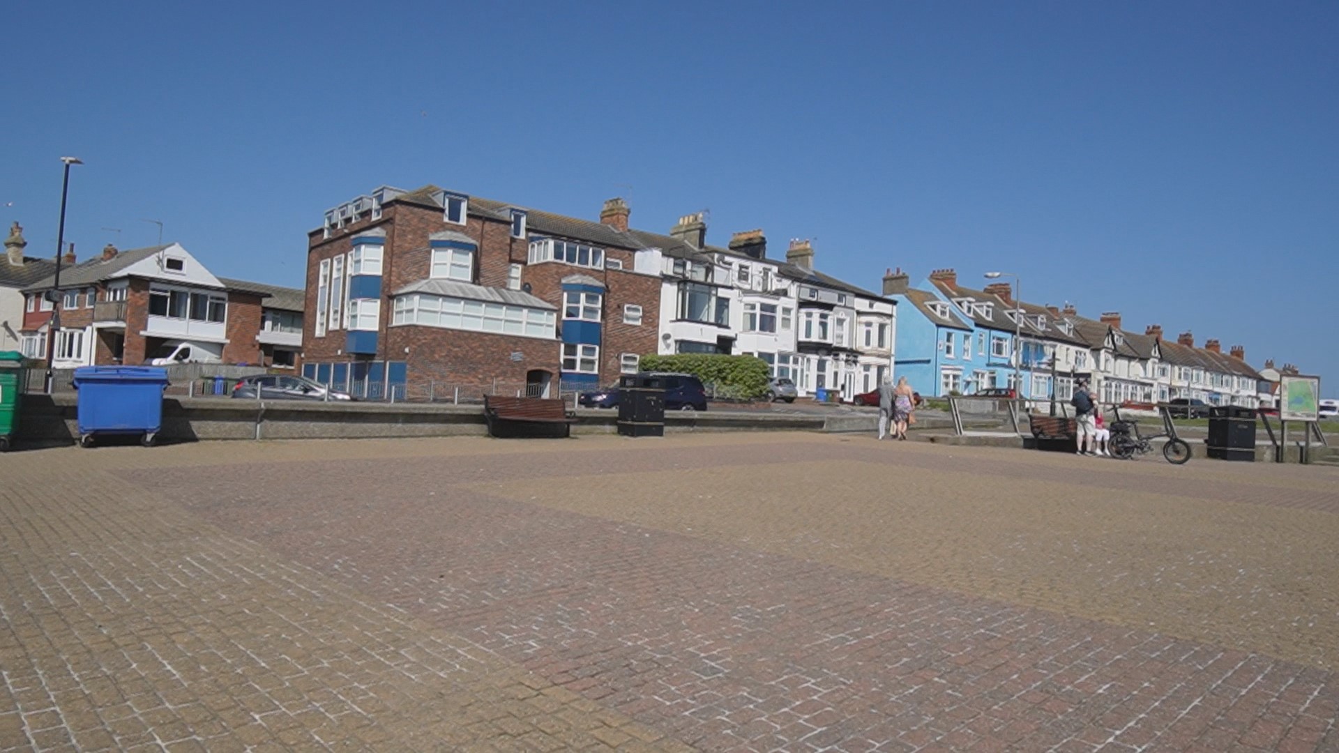 WalkAlongSouthPromenadeToSandsLane_chapter17